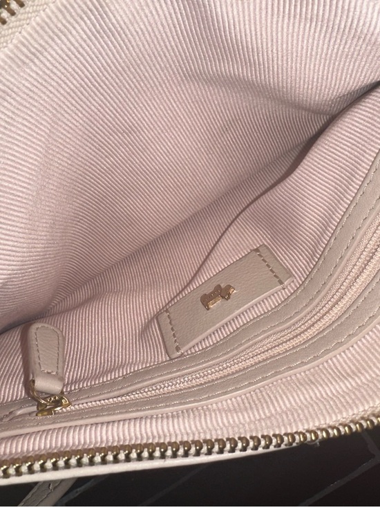 Radley London “Pockets” Blush Cream Leather Crossbody | Multi Zip - Picture 5 of 12